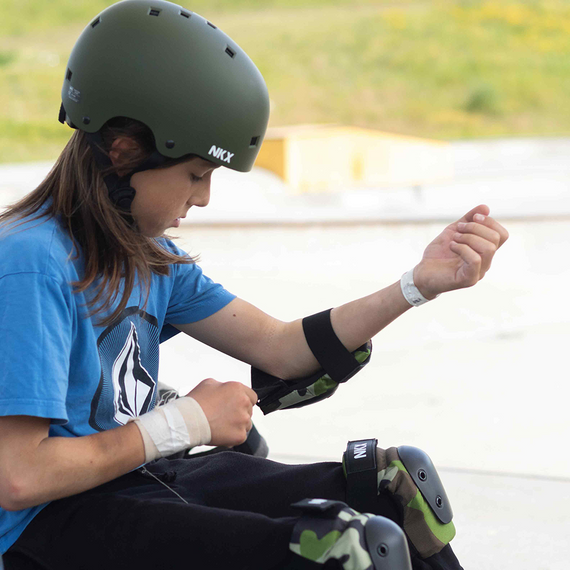 NKX Brain Saver Skateboardová helma Olive M