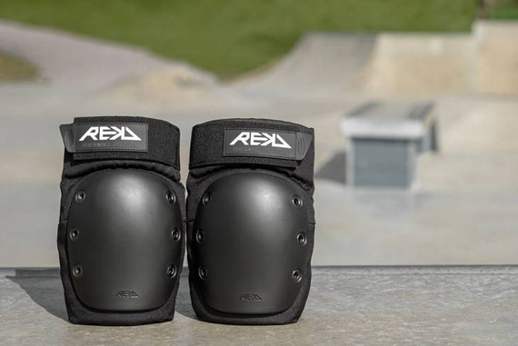 REKD Rampové chrániče kolen XS Black