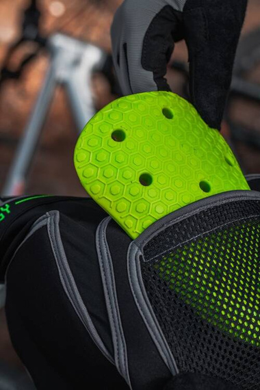 REKD Energy Impact šortky černé XL