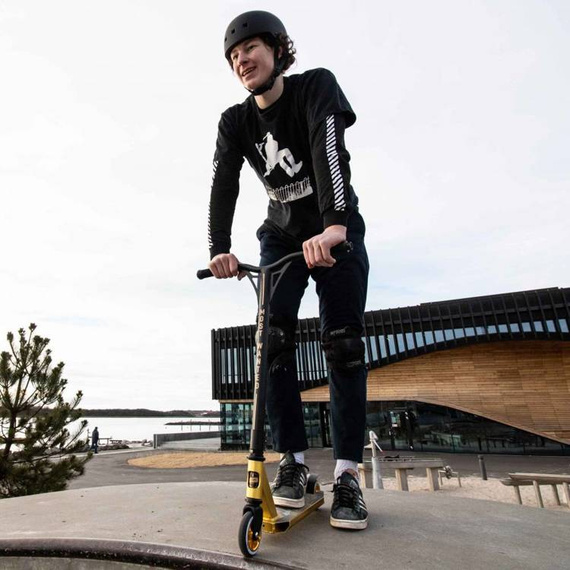 Příběh Bandit DOS Performance Scooter Gold Wys. 81 cm