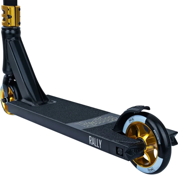 NKD Rally V4 XS Performance Scooter Black and Gold wys. 73 cm