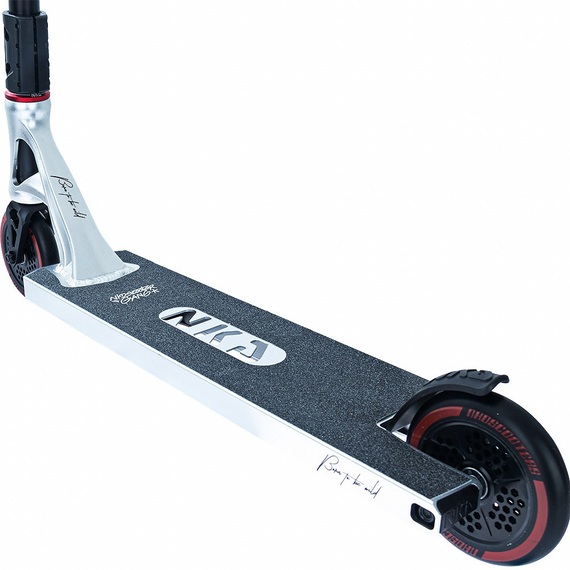 Výkonnostní skútr NKD Extreme Raw wys. 91 cm