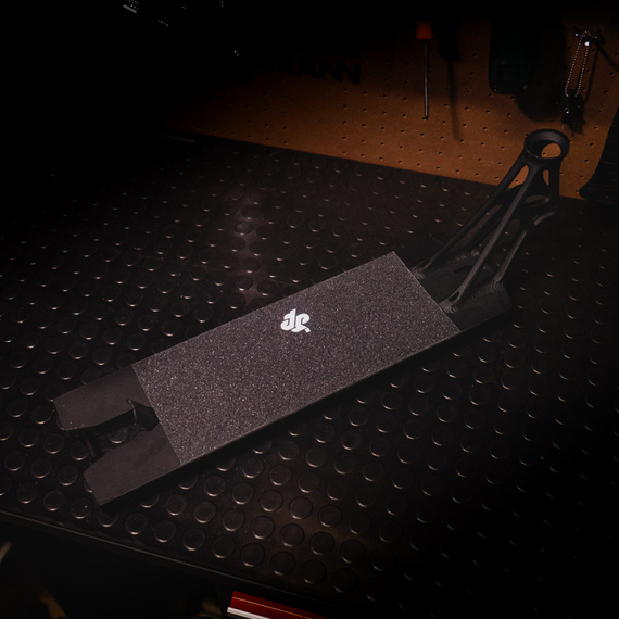 Servis skútrů: výměna griptape