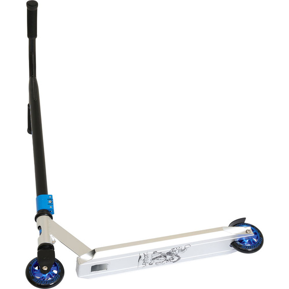 Výkonný skútr Story Bandit DOS Silver Wys. 81 cm