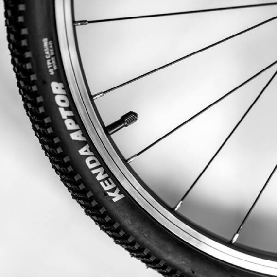 Lehké dětské kolo KUbikes 24L Černo-modré