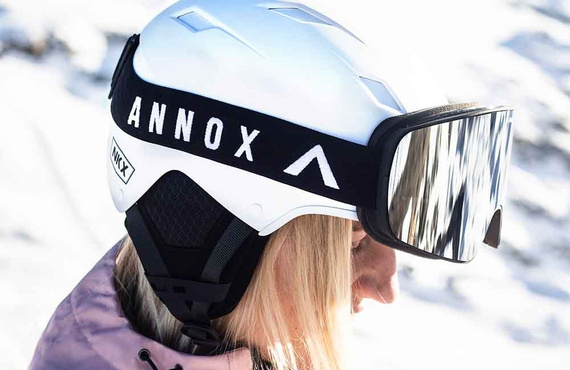 Lyžařská a snowboardová helma NKX Nomad Snow Helmet navy blue