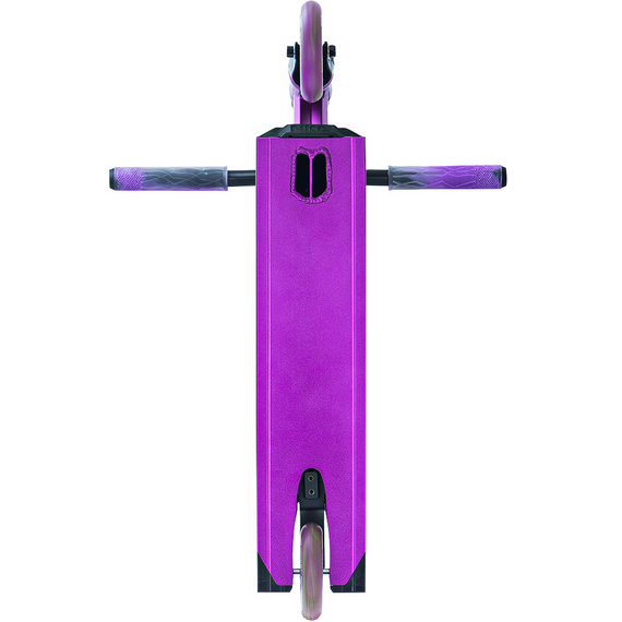 Výkonnostní skútr NKD Rally V4 Purple wys. 79 cm