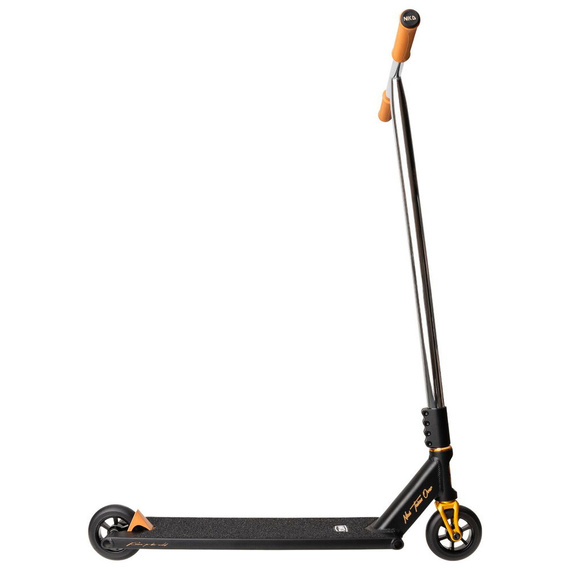 Výkonný skútr NKD Mono Black/Brown wys. 99,3 cm