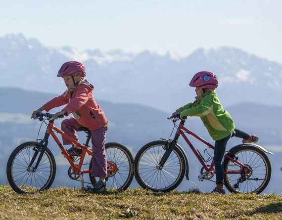 KUbikes 16S Tyrkysově červené superlehké dětské kolo