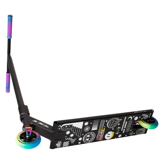 Výkonný skútr NKD Mono Black & Rainbow wys. 99,3 cm