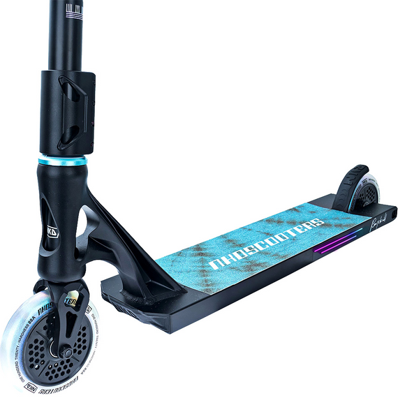 Výkonný skútr NKD Extreme Black and silver wys. 91 cm