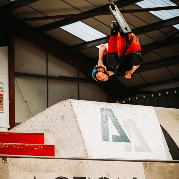 Koloběžka pro začátečníky SLAMM Classic Stunt Black 81,5 cm 