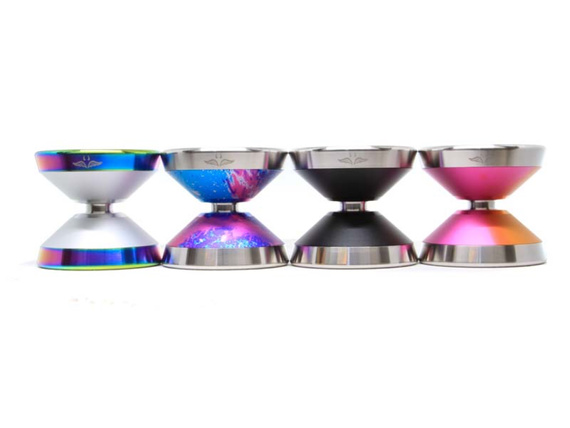 Kovové yoyo pro pokročilé YoYoFactory Demonspeed 2 Silver a Rainbow