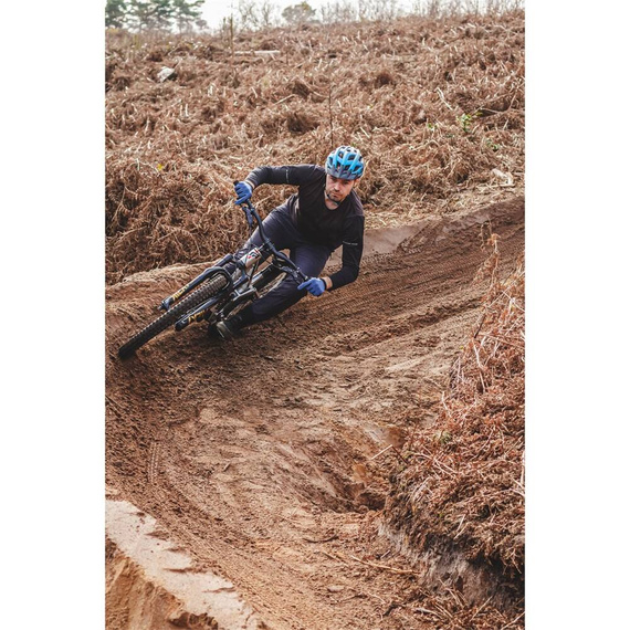 REKD Pathfinder Helma Zelená cyklistická přilba 