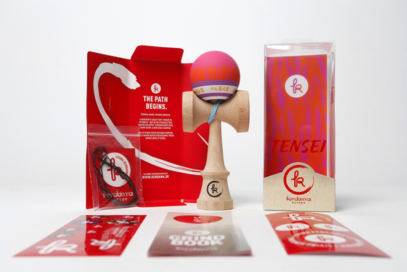 Kendama Europe Record Plus Aqua MC Wildfire