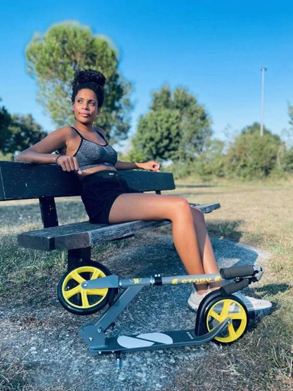 Přepravní koloběžka s velkými koly Story Urban GO! Retro světle růžová