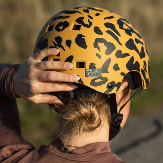 Skateboardová helma NKX Brain Saver Leopard Black and Brown