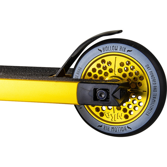 Výkonnostní koloběžka Velká hliníková lehká široká platforma NKD Turbine Bull Gold Gold Výška 87 cm