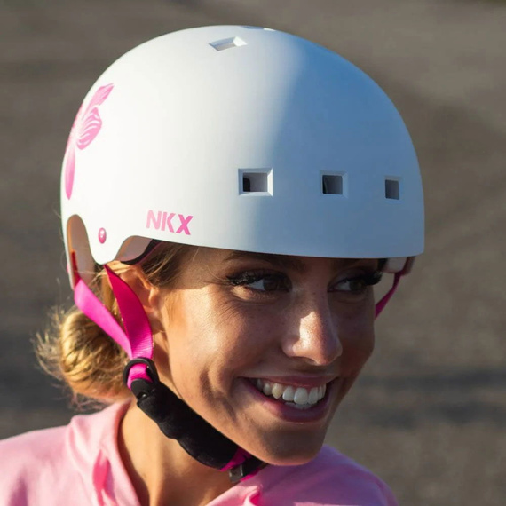 NKX Brain Saver Flower Pink Skateboardová helma