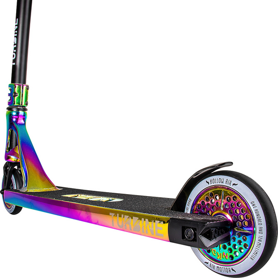 Výkonnostní koloběžka Velká hliníková lehká široká platforma NKD Turbine Rainbow High 87 cm