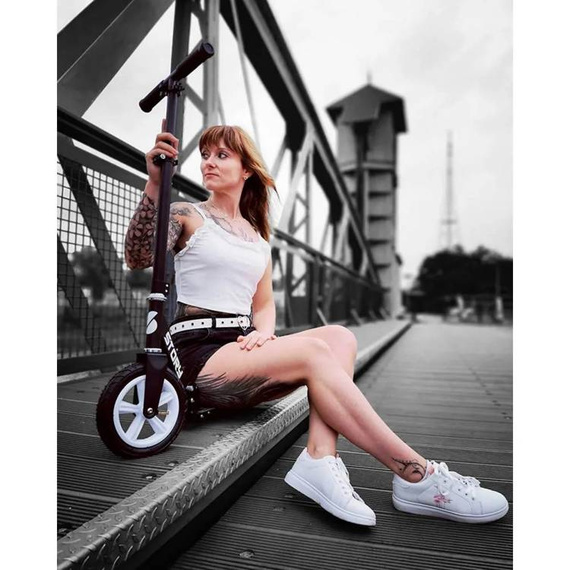 Rekreační koloběžka Story Civic Comfort White Nafukovací kola