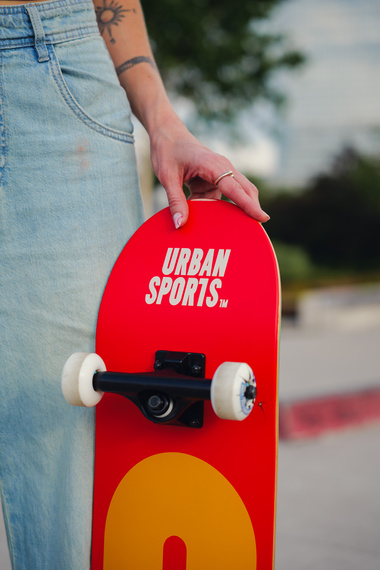 Kompletní Urban Sports Červené logo Skateboard 8.0"