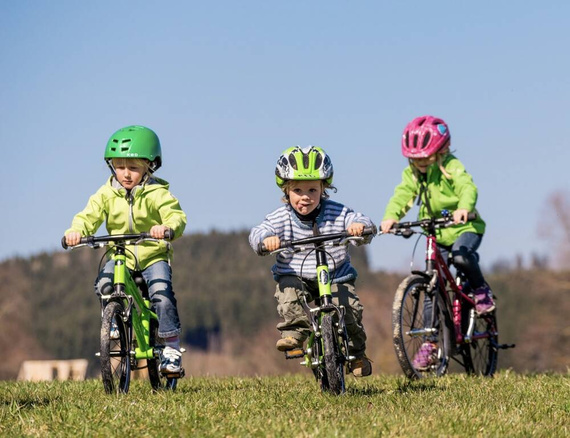 KUbikes 16S Tyrkysově červené superlehké dětské kolo