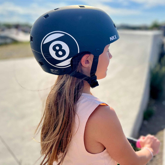 NKX Brain Saver Skateboardová helma černá 8 Ball