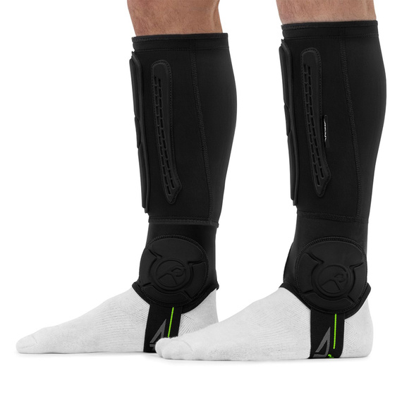 REKD Energy Covert Chrániče holení a kotníků krátké černé