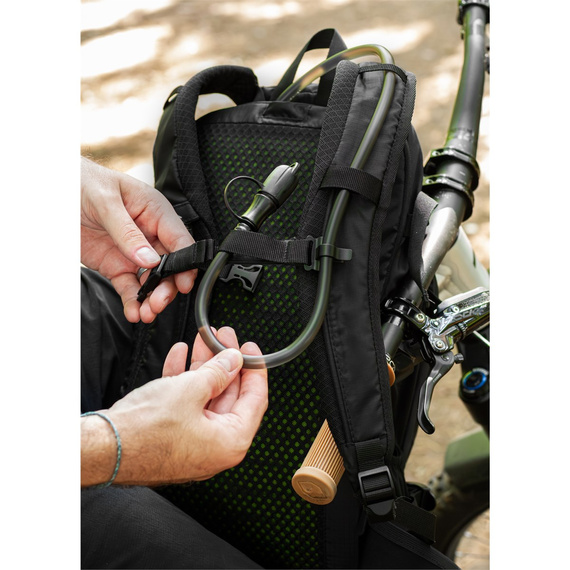 REKD Energy Ranger Vesta s chráničem zad a hrudníku černá