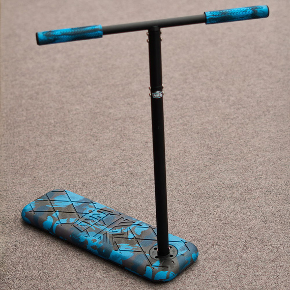 Hulajnoga wyczynowa na trampolinę NKD PRO 7.5" Trampoline Scooter Czarno-Niebieski Army wys. 60-90 cm