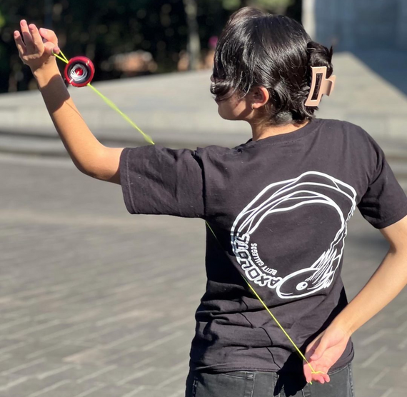 Yoyo dla zaawansowanych YoYoFactory Axolotl Metal Zielono-Fioletowy Splash