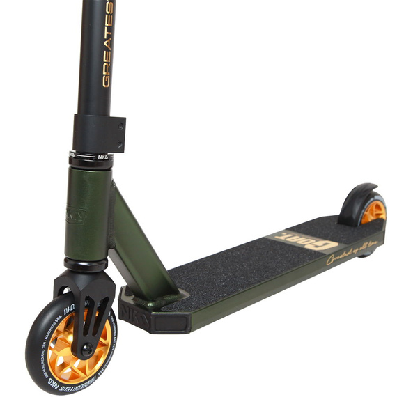 Výkonný skútr NKD GOAT Stunt Green wys. 83 cm