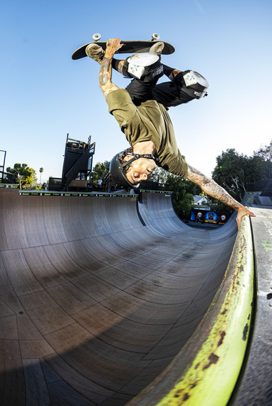 Přilba Triple Eight Deep Cover Black Matte