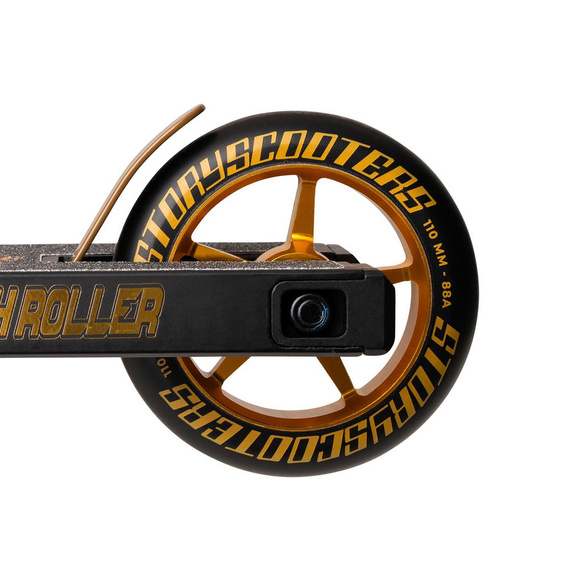 Story High Roller Street performance koloběžka černo-zlatá 87 cm