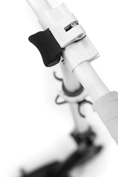 Frenzy Flex Rekreační městská koloběžka černo-stříbrná 120 mm